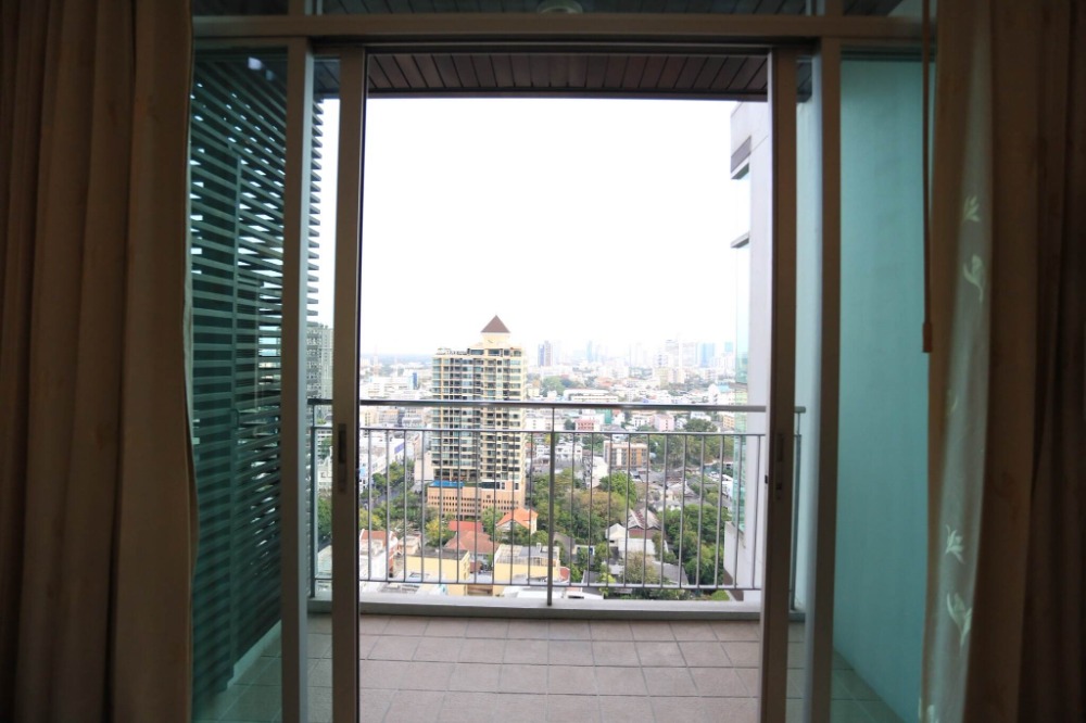 For SaleCondoSathorn, Narathiwat : for Sale condo Urbana Sathorn 1 Bed fully furnished (S15-22114)