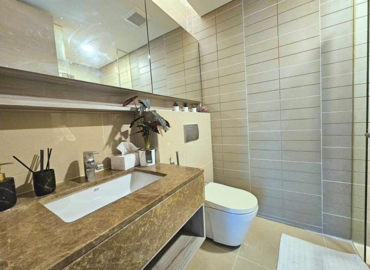 For SaleCondoSukhumvit, Asoke, Thonglor : Siamese 39 Size 72 SQ.M 2 BED 2 Bath, only 8.7 MB. Contact 086-795-9997.