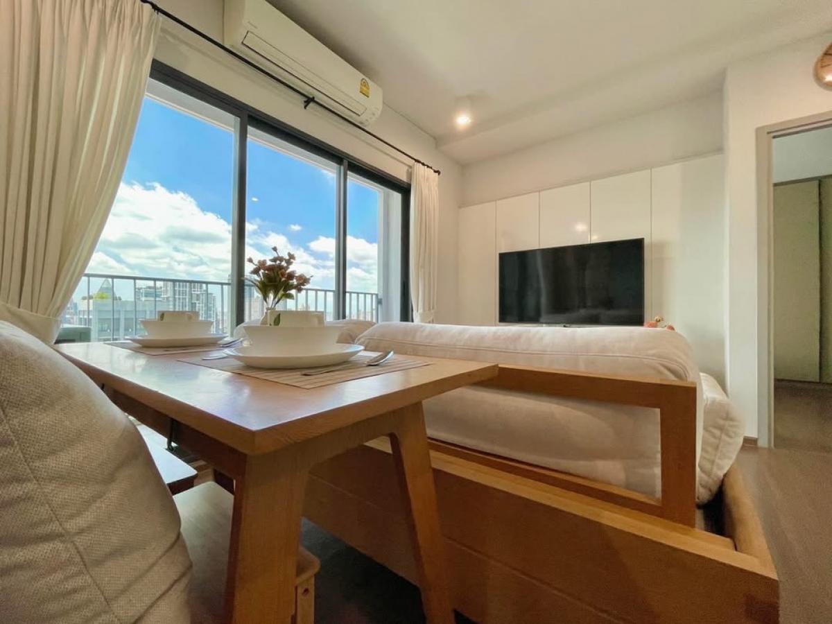 For SaleCondoSapankwai,Jatujak : Selling lower than the capital !! Sell ​​IDEO Phahon Chatuchak 63.20 SQ.M 2 BED 2 Bath, Floor 30+, only 8.9 MB !!