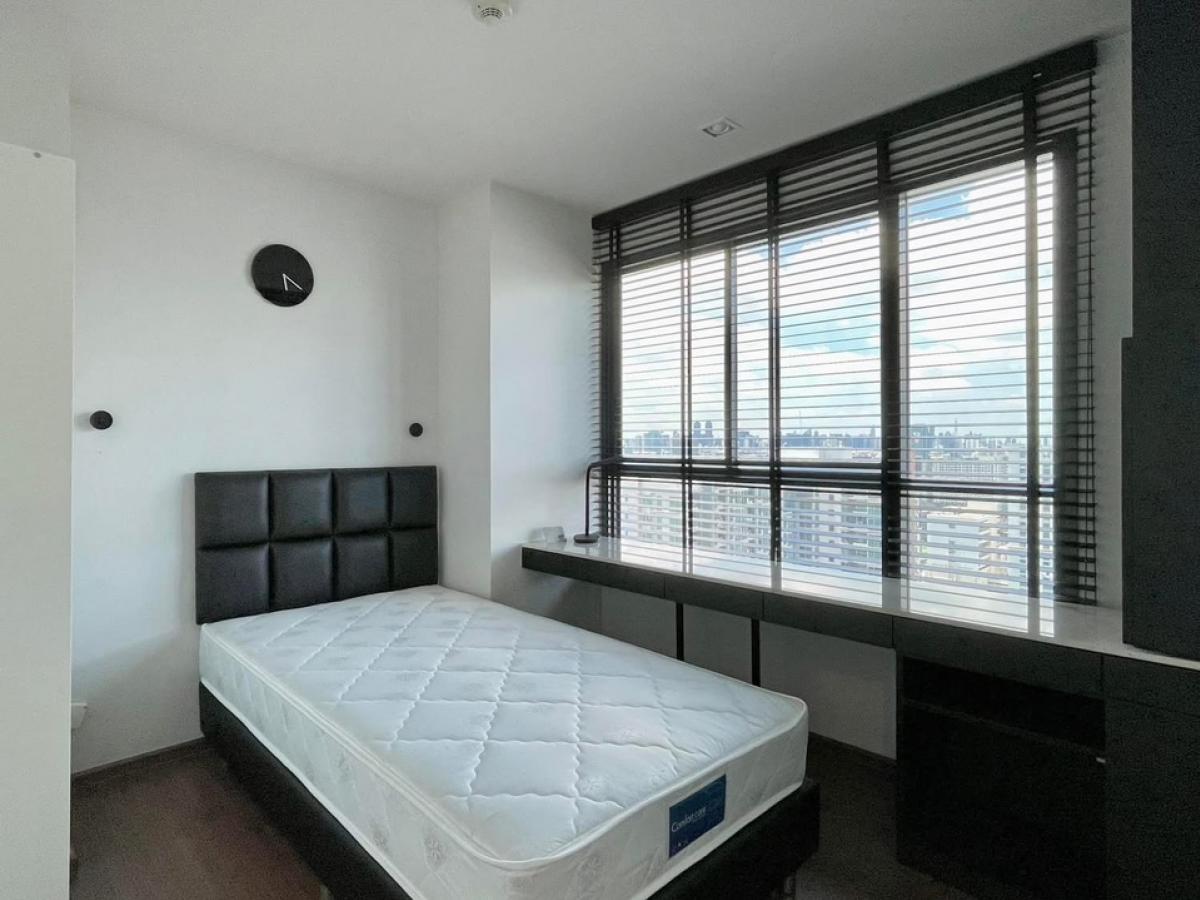 For SaleCondoSapankwai,Jatujak : Selling lower than the capital !! Sell ​​IDEO Phahon Chatuchak 63.20 SQ.M 2 BED 2 Bath, Floor 30+, only 8.9 MB !!