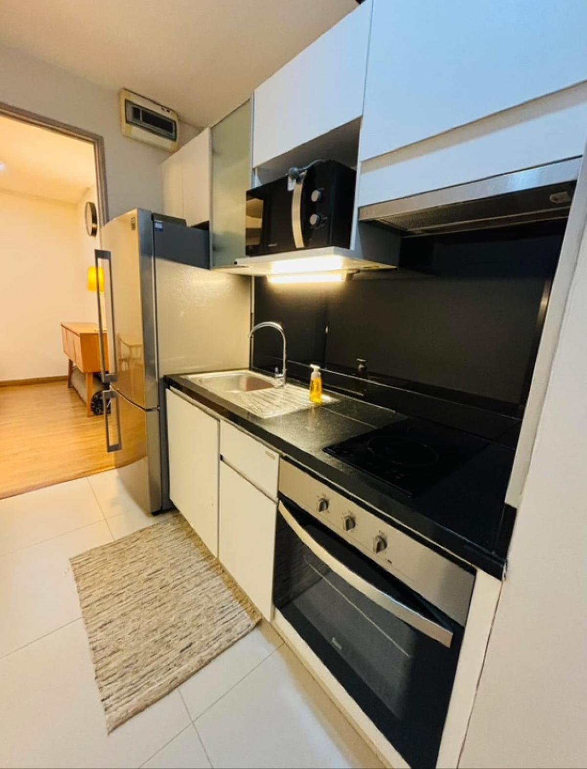 For SaleCondoRama9, Petchburi, RCA : 𝐇𝐎𝐓 🔥 🔥 Thru Thonglor size 67 SQ.M 2 BED 2 Bath FL25+ only 6,500,000 m. Contact 086-795-9997 (Jimmy).