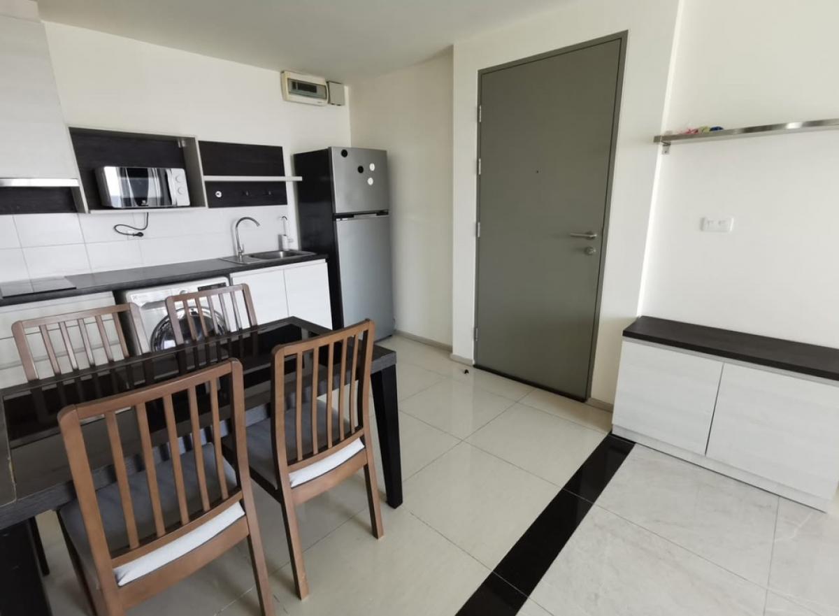ขายคอนโดรัชดา ห้วยขวาง : ขายด่วน !! Life Ratchada ขนาด 56.30 Sq.m 2 bed 2 bath เพียง 5.5 MB เท่านั้น !!! ติดต่อ 086-795-9997( จิมมี่)
