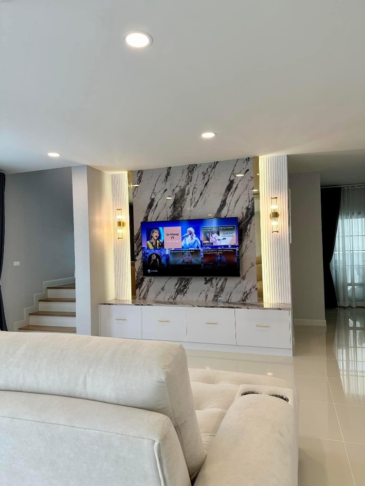 For RentHouseBangna, Bearing, Lasalle : K-6233 Urgent rent! Centro Bangna Phase 2 is ready to be addicted to Mega Bangna.