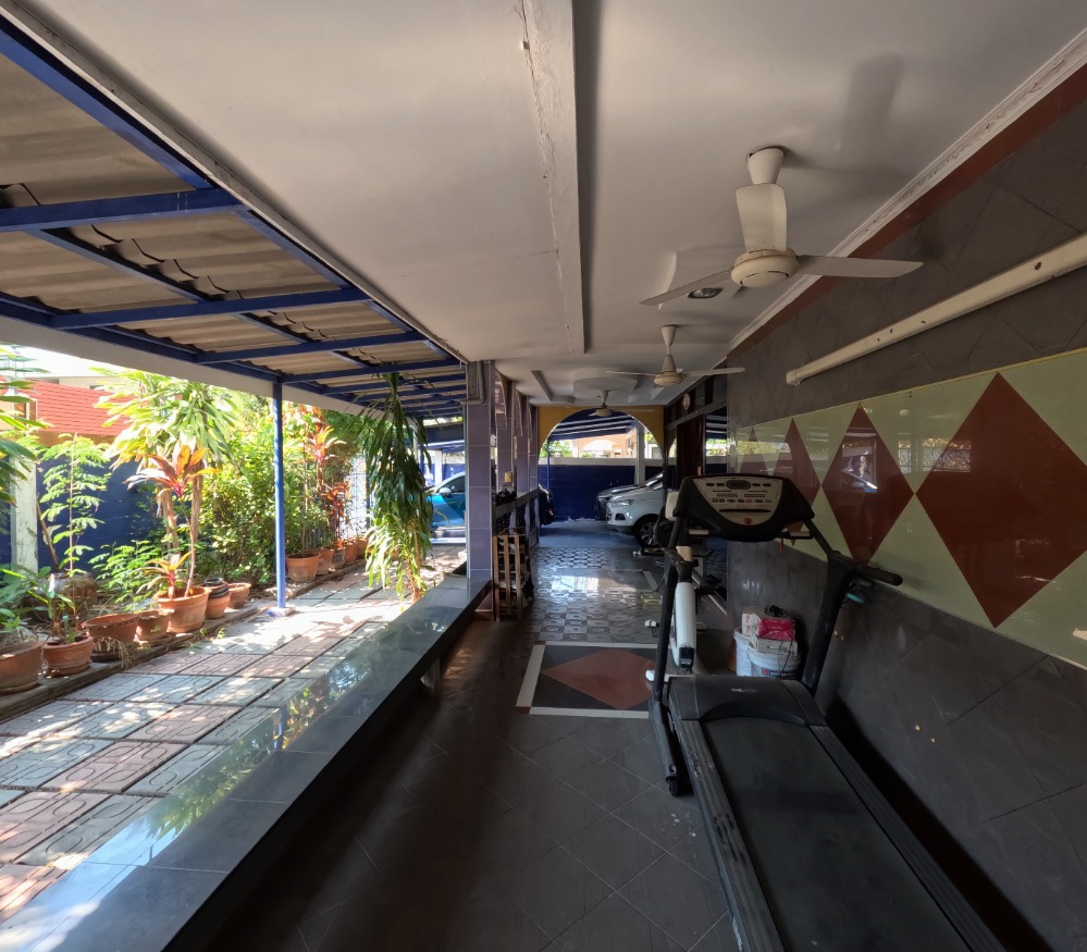 For SaleHouseBang kae, Phetkasem : House for sale, Housing, Soi Petchkasem 3, in the center of the city, good location, great value, 600 sqm.