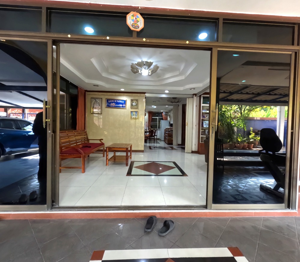 For SaleHouseBang kae, Phetkasem : House for sale, Housing, Soi Petchkasem 3, in the center of the city, good location, great value, 600 sqm.