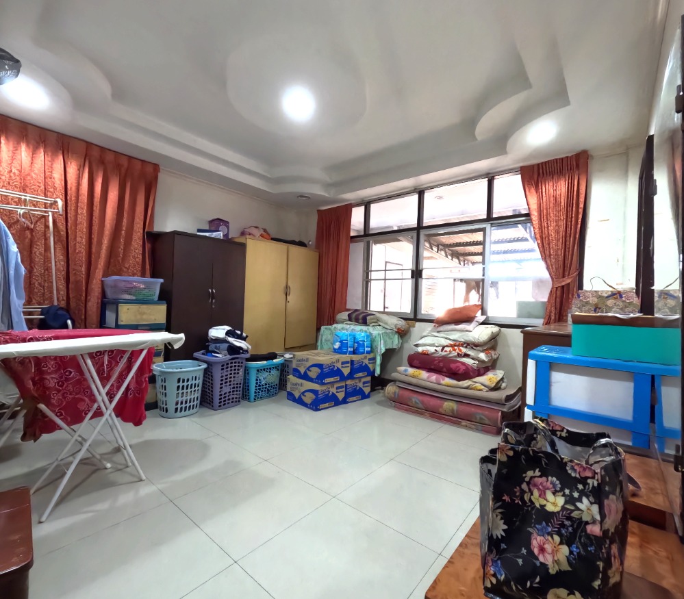 For SaleHouseBang kae, Phetkasem : House for sale, Housing, Soi Petchkasem 3, in the center of the city, good location, great value, 600 sqm.