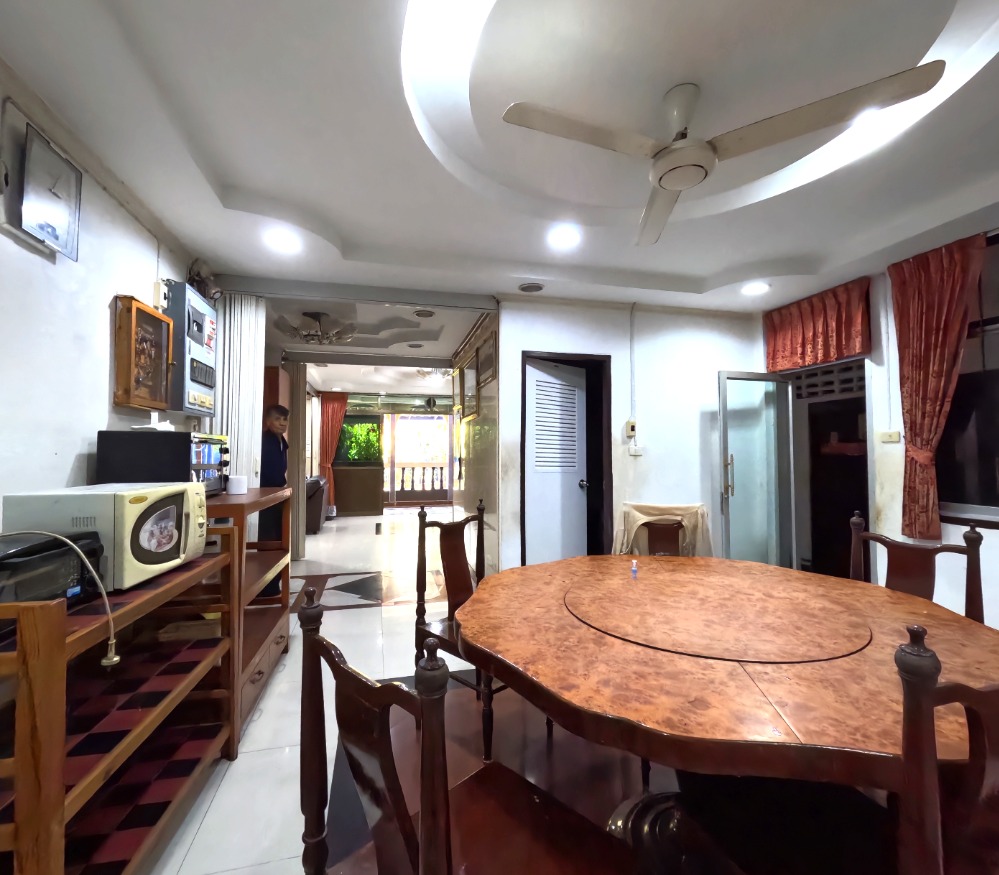 For SaleHouseBang kae, Phetkasem : House for sale, Housing, Soi Petchkasem 3, in the center of the city, good location, great value, 600 sqm.