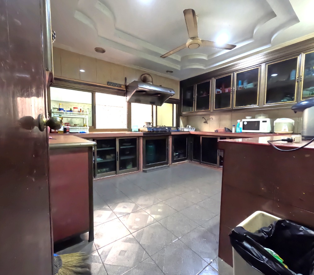 For SaleHouseBang kae, Phetkasem : House for sale, Housing, Soi Petchkasem 3, in the center of the city, good location, great value, 600 sqm.