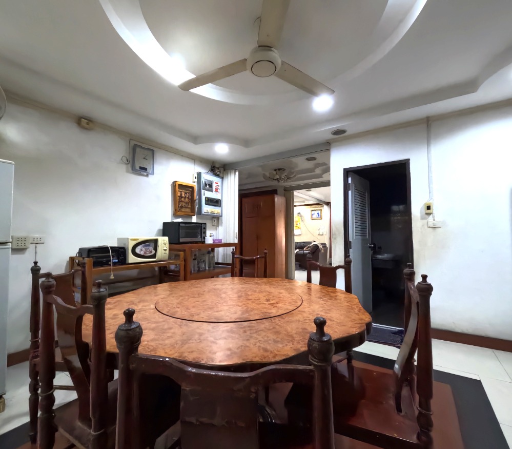 For SaleHouseBang kae, Phetkasem : House for sale, Housing, Soi Petchkasem 3, in the center of the city, good location, great value, 600 sqm.