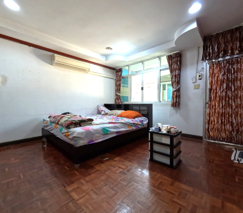 For SaleHouseBang kae, Phetkasem : House for sale, Housing, Soi Petchkasem 3, in the center of the city, good location, great value, 600 sqm.