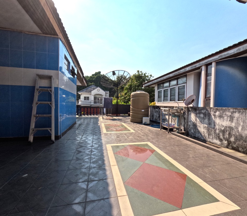 For SaleHouseBang kae, Phetkasem : House for sale, Housing, Soi Petchkasem 3, in the center of the city, good location, great value, 600 sqm.