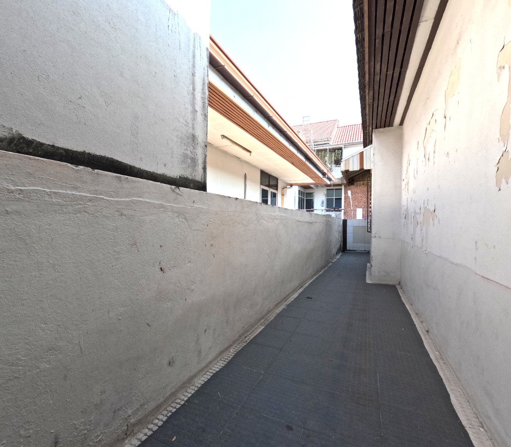 For SaleHouseBang kae, Phetkasem : House for sale, Housing, Soi Petchkasem 3, in the center of the city, good location, great value, 600 sqm.