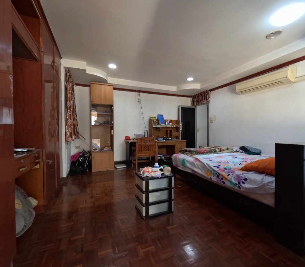 For SaleHouseBang kae, Phetkasem : House for sale, Housing, Soi Petchkasem 3, in the center of the city, good location, great value, 600 sqm.