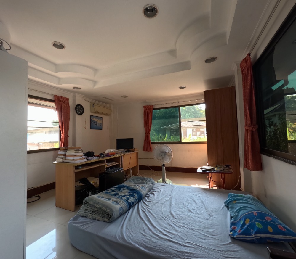 For SaleHouseBang kae, Phetkasem : House for sale, Housing, Soi Petchkasem 3, in the center of the city, good location, great value, 600 sqm.