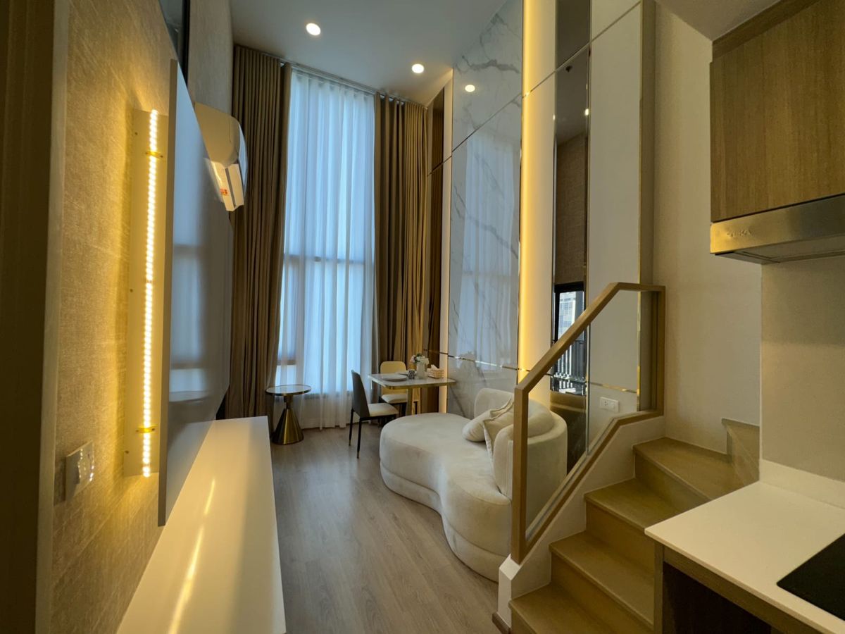 For RentCondoKhlongtoei, Kluaynamthai : 33rd Floor, Duplex 2 Bed 1 Bath (52 sqm), Brand New Condo, High-Ceiling, Feng Shui Compliant