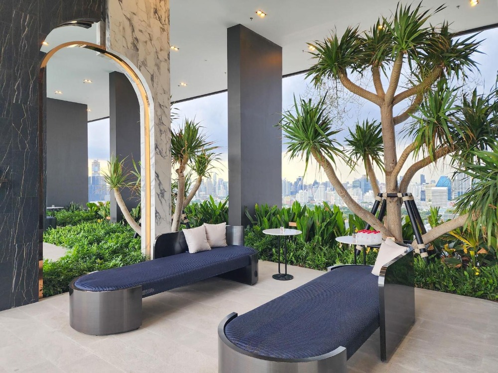 ให้เช่าคอนโดคลองเตย กล้วยน้ำไท : 🔥ให้เช่าด่วนสุด🔥ไลฟ์ พระราม 4 - อโศก ใกล้รถไฟฟ้า ย่านใจกลางเมือง พร้อมเฟอร์นิเจอร์และเครื่องใช้ไฟฟ้าใหม่เอี่ยม และสิ่งอำนวยความสะดวกที่ทันสมัย