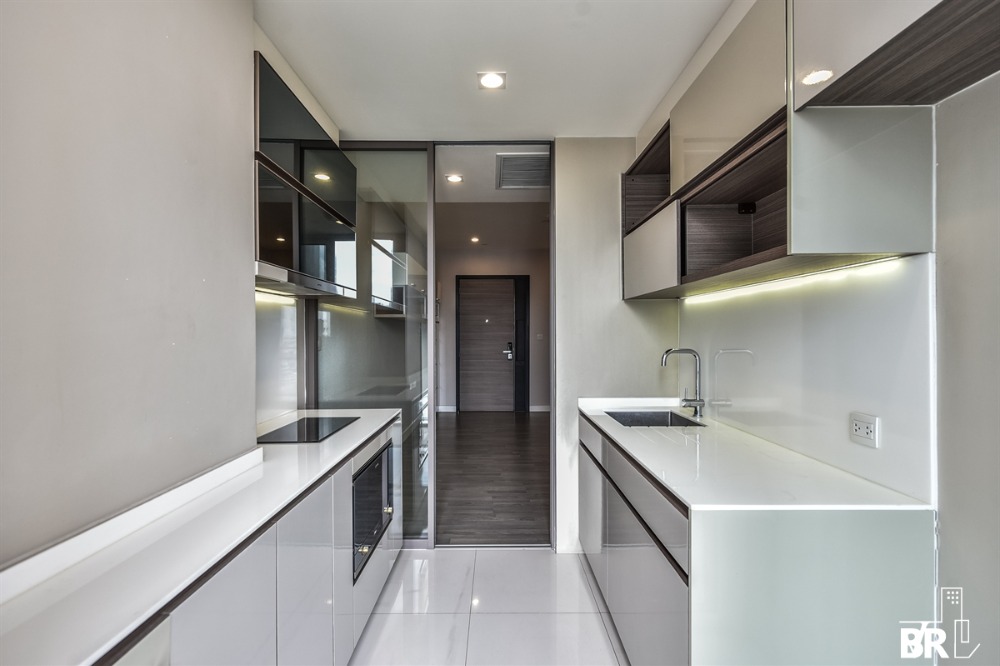 ขายคอนโดสาทร นราธิวาส : 🌟 Rare Deal! The Room Sathorn - TanonPun For Sale 🌟 By Kung
