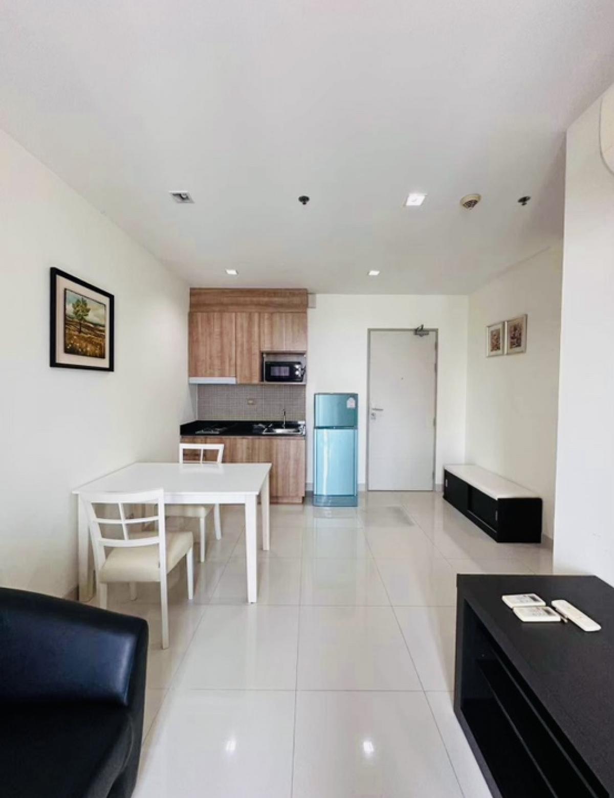 For RentCondoRatchathewi,Phayathai : For rent IDEO Verve Ratchapraop (2Bad1bath 49?) Beautiful room, new condition, only 23,000 baht. Tel.0806265693 Khun Bam