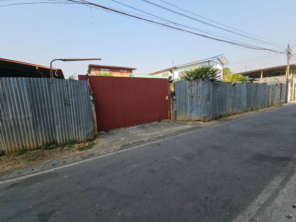 For SaleHousePhetchabun : House for sale with warehouses near Lom Sak Market, near Lom Sak Municipality