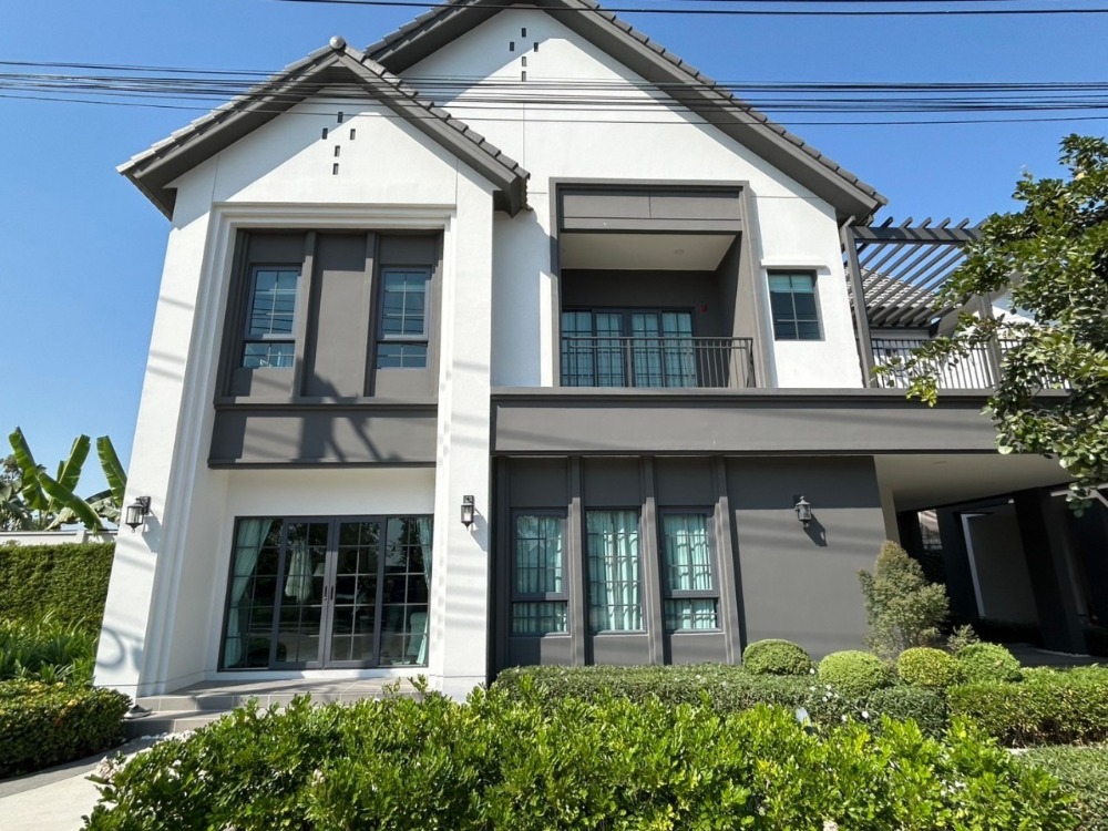 For SaleHouseBangna, Bearing, Lasalle : Hot Unit! Large single house near Mega Bangna, IKEA at the Centro Bangna Project
