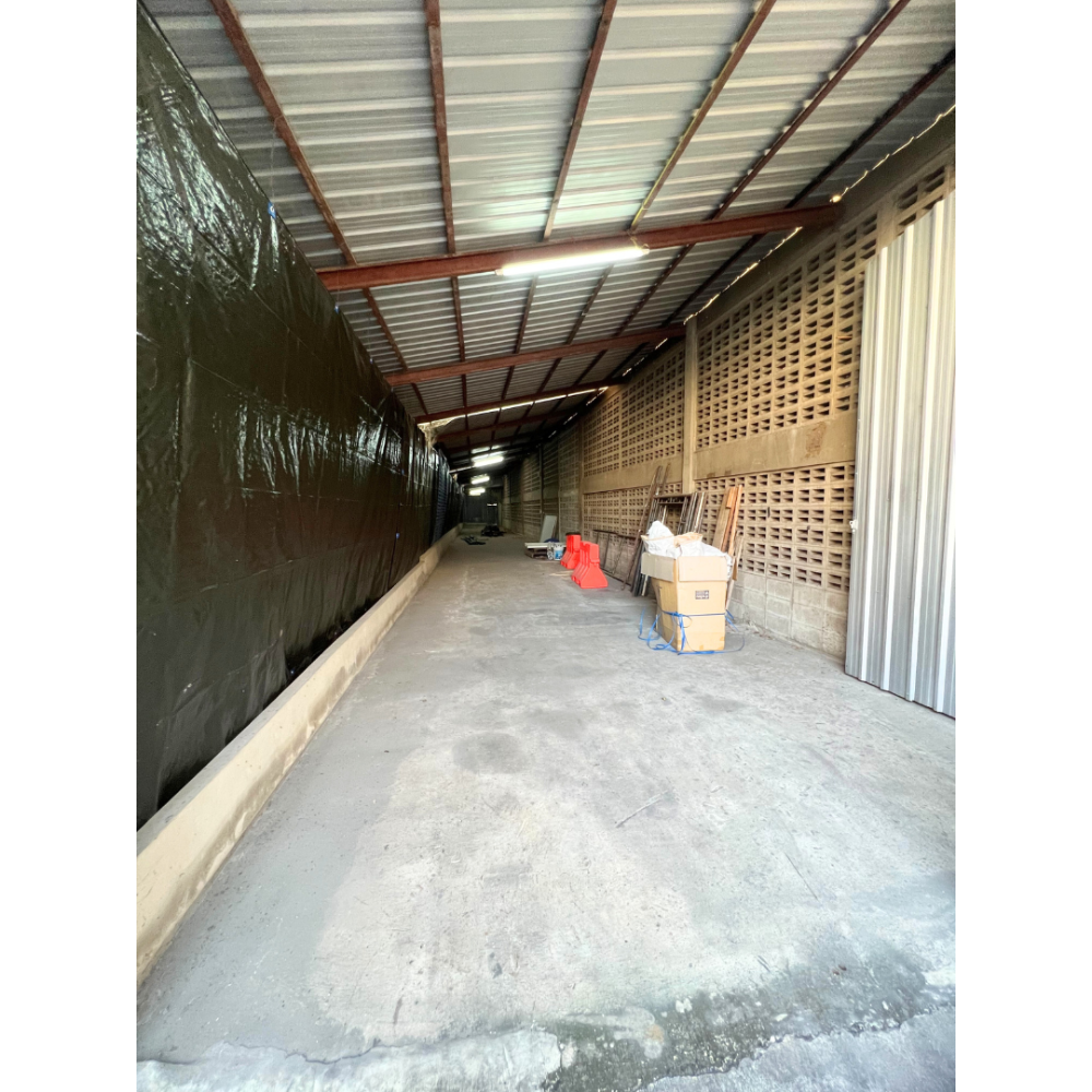 For RentWarehouseNawamin, Ramindra : For Rent: Warehouse on Koo Bon Road Size: 4.16m x 41m x 3.32m Near the Kanchanaphisek Expressway and the Raminthra Expressway