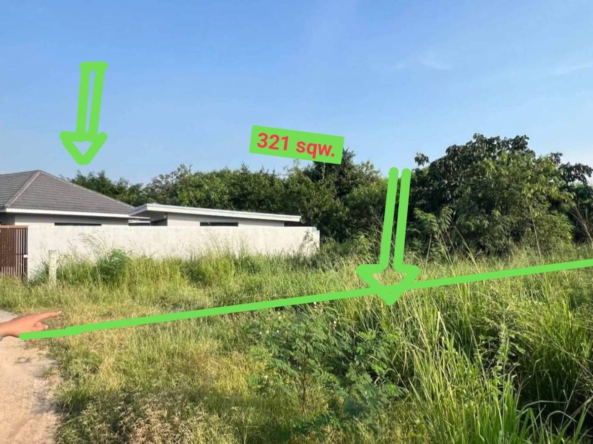 For SaleLandPattaya, Bangsaen, Chonburi : Super Value!! Quiet, peaceful, and shady location near golf courses and Pattaya city!!! Urgent sale: Land 321 sq.wah on Thung Klom-Talman Road, Huay Yai Subdistrict, Bang Lamung District, Chonburi Province.