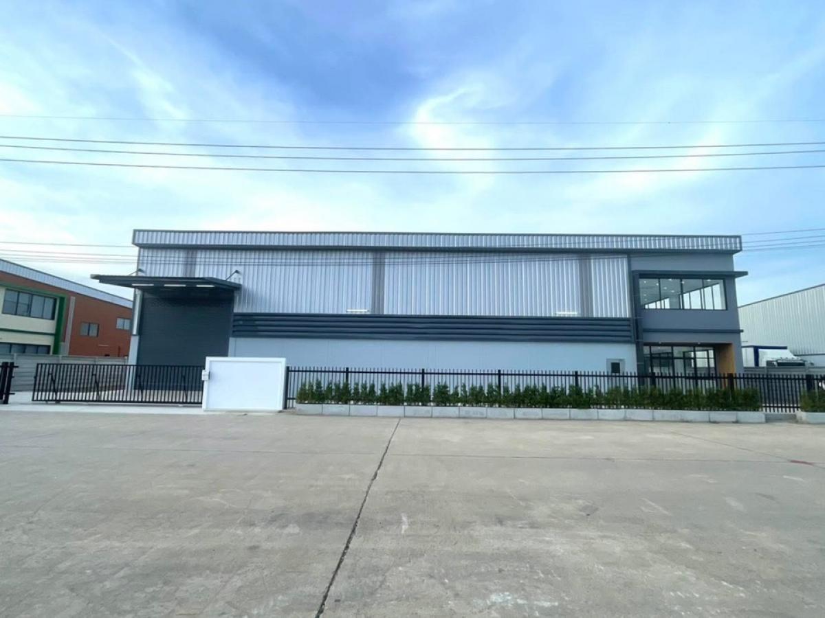 For RentFactoryPathum Thani,Rangsit, Thammasat : Rent/sell brand new construction factory On a dark purple area The land size starts at 337 - 505 square wah per 1 plot of Lam Luk Ka Khlong 9, Pathum Thani.
