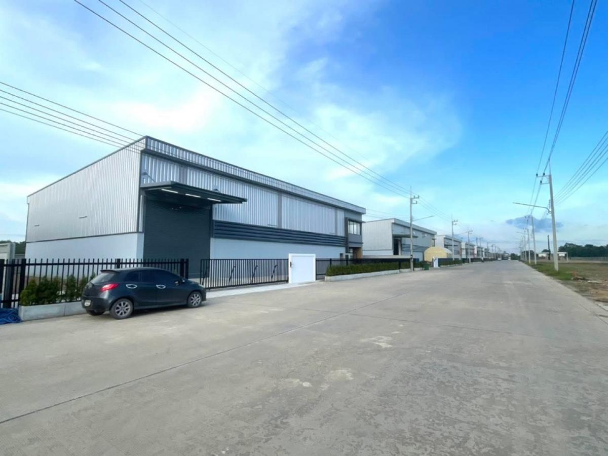 For RentFactoryPathum Thani,Rangsit, Thammasat : Rent/sell brand new construction factory On a dark purple area The land size starts at 337 - 505 square wah per 1 plot of Lam Luk Ka Khlong 9, Pathum Thani.