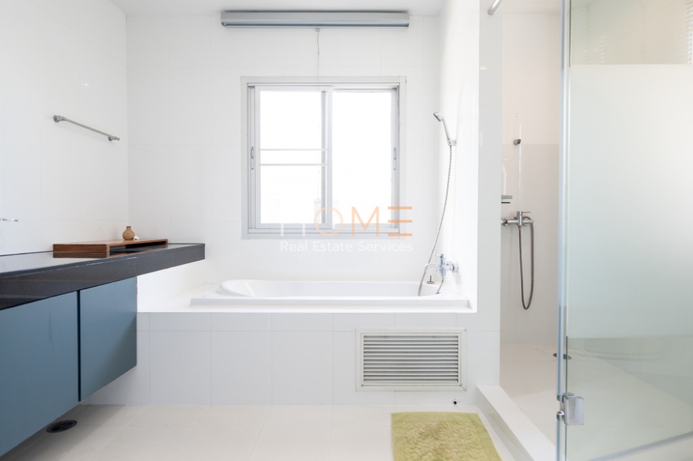 ให้เช่าบ้านพัฒนาการ ศรีนครินทร์ : บ้านเดี่ยว หลังใหญ่! ✨ โนเบิล ทารา พัฒนาการ / 3 ห้องนอน (เช่า), Noble Tara Pattanakarn / 3 Bedrooms (FOR RENT) PALM696