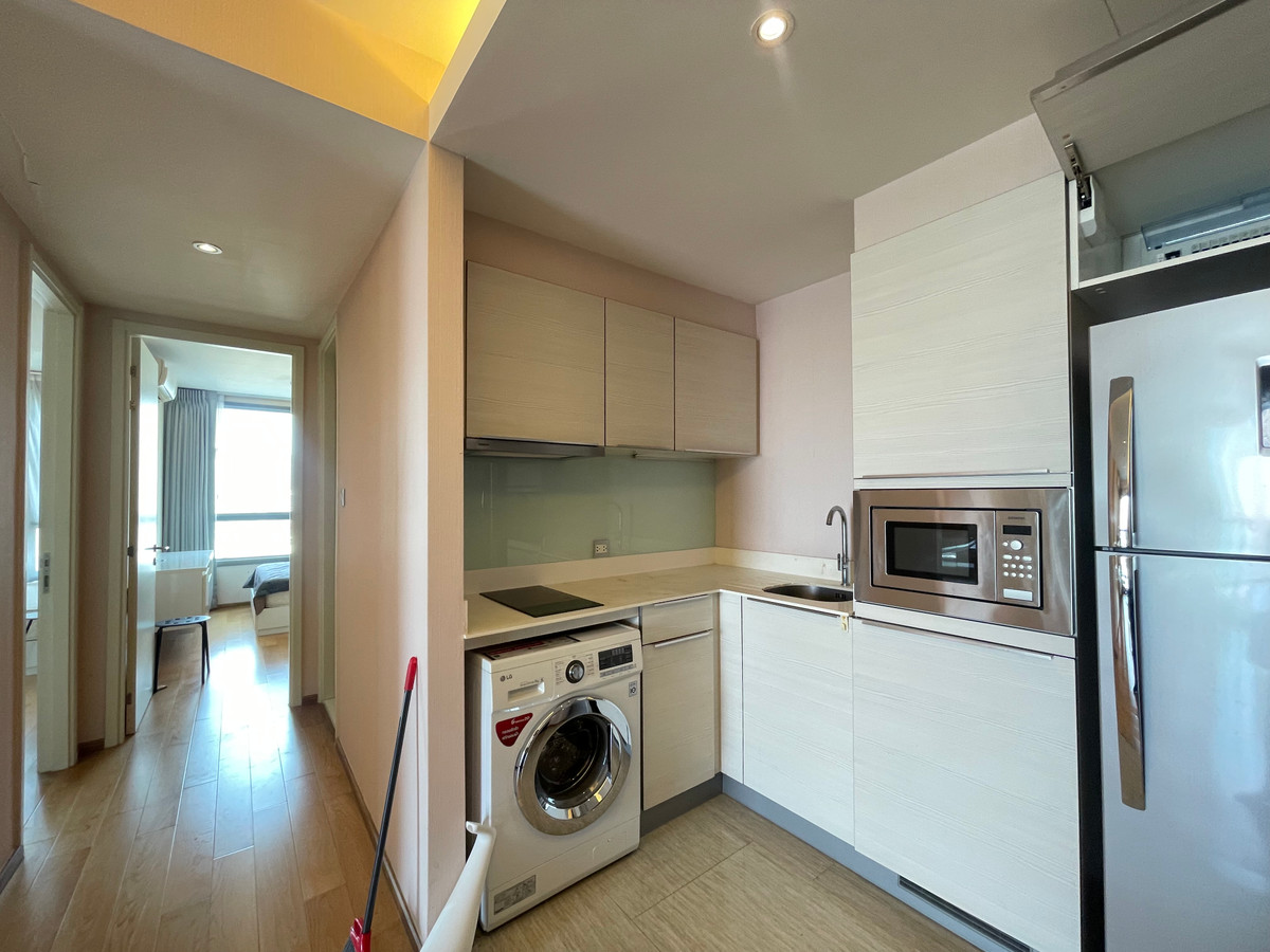 ขายคอนโดสุขุมวิท อโศก ทองหล่อ : หลุดจอง เอช สุขุมวิท 43 คอนโดมิเนียม 2 ห้องนอน ไซ์ใหญ่ ใจกลางพร้อมพงษ์ ห้องมุม วิวไม่ บล้อค เพียง 9.5 ล้าน 