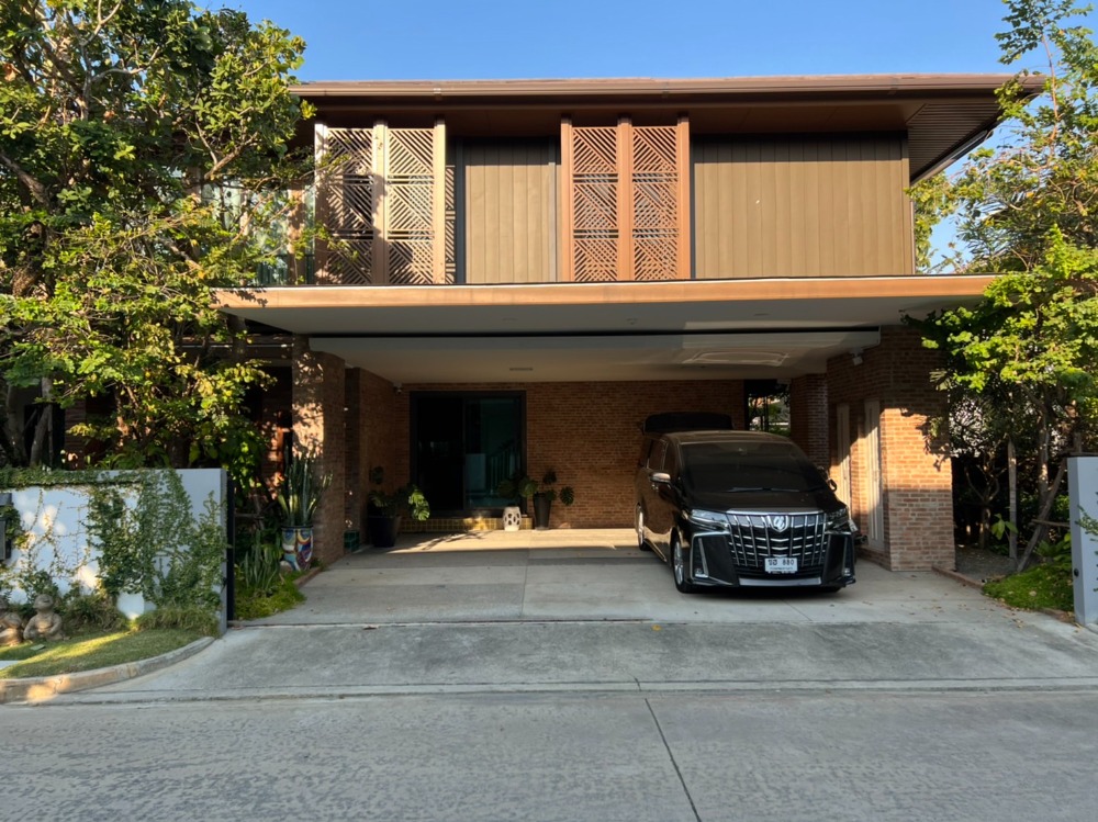 For RentHousePattanakan, Srinakarin : 🚩FOR RENT LUXURY HOUSE, a single house, very big corner 🔥 House number is already rich 🔥 Ready to stay - special price 🔥