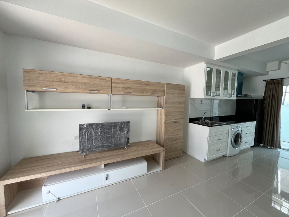 ให้เช่าทาวน์โฮมสมุทรปราการ สำโรง : 🏡🏡อัพเดตบ้านว่าง🐶😸 ทาวน์โฮม หลังเมกะ บางนา เริ่มต้น 17,000 บาท 2 ห้องนอน 3 ห้องน้ำ เลี้ยงสัตว์ได้  Indy (1) bangna km.7 ✅ 18,000฿ เลี้ยงสัตว์ได้ https://www.livinginsider.com/re/2457199  Indy (1) bangna km.7 ✅ 19,000