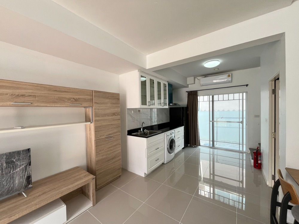 ให้เช่าทาวน์โฮมสมุทรปราการ สำโรง : 🏡🏡อัพเดตบ้านว่าง🐶😸 ทาวน์โฮม หลังเมกะ บางนา เริ่มต้น 17,000 บาท 2 ห้องนอน 3 ห้องน้ำ เลี้ยงสัตว์ได้  Indy (1) bangna km.7 ✅ 18,000฿ เลี้ยงสัตว์ได้ https://www.livinginsider.com/re/2457199  Indy (1) bangna km.7 ✅ 19,000