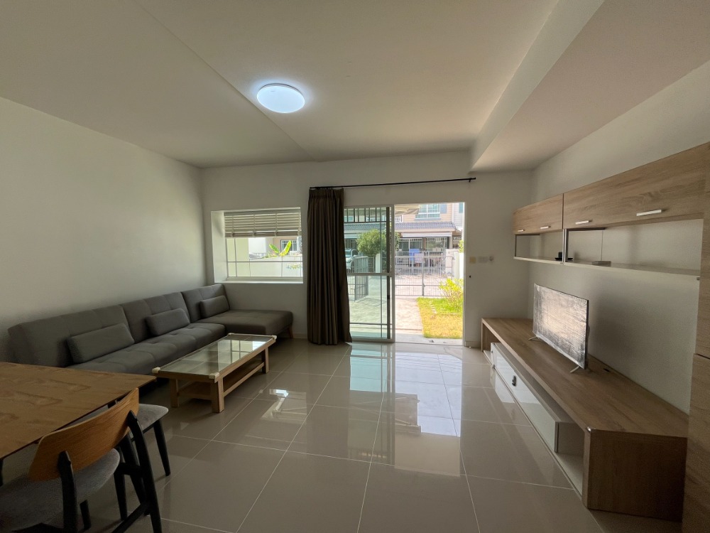 ให้เช่าทาวน์โฮมสมุทรปราการ สำโรง : 🏡🏡อัพเดตบ้านว่าง🐶😸 ทาวน์โฮม หลังเมกะ บางนา เริ่มต้น 17,000 บาท 2 ห้องนอน 3 ห้องน้ำ เลี้ยงสัตว์ได้  Indy (1) bangna km.7 ✅ 18,000฿ เลี้ยงสัตว์ได้ https://www.livinginsider.com/re/2457199  Indy (1) bangna km.7 ✅ 19,000