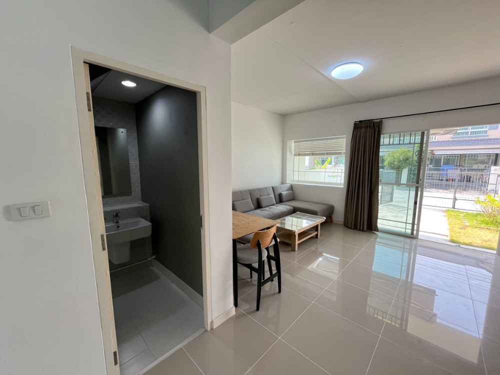 ให้เช่าทาวน์โฮมสมุทรปราการ สำโรง : 🏡🏡อัพเดตบ้านว่าง🐶😸 ทาวน์โฮม หลังเมกะ บางนา เริ่มต้น 17,000 บาท 2 ห้องนอน 3 ห้องน้ำ เลี้ยงสัตว์ได้  Indy (1) bangna km.7 ✅ 18,000฿ เลี้ยงสัตว์ได้ https://www.livinginsider.com/re/2457199  Indy (1) bangna km.7 ✅ 19,000