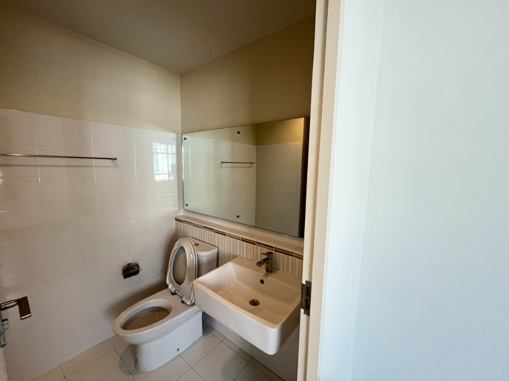 ให้เช่าทาวน์โฮมสมุทรปราการ สำโรง : 🏡🏡อัพเดตบ้านว่าง🐶😸 ทาวน์โฮม หลังเมกะ บางนา เริ่มต้น 17,000 บาท 2 ห้องนอน 3 ห้องน้ำ เลี้ยงสัตว์ได้  Indy (1) bangna km.7 ✅ 18,000฿ เลี้ยงสัตว์ได้ https://www.livinginsider.com/re/2457199  Indy (1) bangna km.7 ✅ 19,000