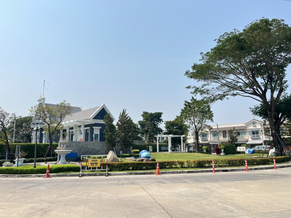 ให้เช่าทาวน์โฮมสมุทรปราการ สำโรง : 🏡🏡อัพเดตบ้านว่าง🐶😸 ทาวน์โฮม หลังเมกะ บางนา เริ่มต้น 17,000 บาท 2 ห้องนอน 3 ห้องน้ำ เลี้ยงสัตว์ได้  Indy (1) bangna km.7 ✅ 18,000฿ เลี้ยงสัตว์ได้ https://www.livinginsider.com/re/2457199  Indy (1) bangna km.7 ✅ 19,000