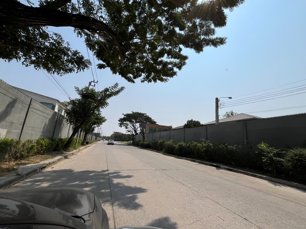 ให้เช่าทาวน์โฮมสมุทรปราการ สำโรง : 🏡🏡อัพเดตบ้านว่าง🐶😸 ทาวน์โฮม หลังเมกะ บางนา เริ่มต้น 17,000 บาท 2 ห้องนอน 3 ห้องน้ำ เลี้ยงสัตว์ได้  Indy (1) bangna km.7 ✅ 18,000฿ เลี้ยงสัตว์ได้ https://www.livinginsider.com/re/2457199  Indy (1) bangna km.7 ✅ 19,000