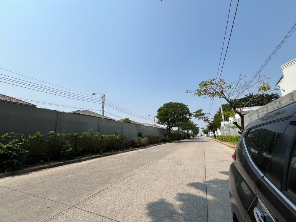 ให้เช่าทาวน์โฮมสมุทรปราการ สำโรง : 🏡🏡อัพเดตบ้านว่าง🐶😸 ทาวน์โฮม หลังเมกะ บางนา เริ่มต้น 17,000 บาท 2 ห้องนอน 3 ห้องน้ำ เลี้ยงสัตว์ได้  Indy (1) bangna km.7 ✅ 18,000฿ เลี้ยงสัตว์ได้ https://www.livinginsider.com/re/2457199  Indy (1) bangna km.7 ✅ 19,000