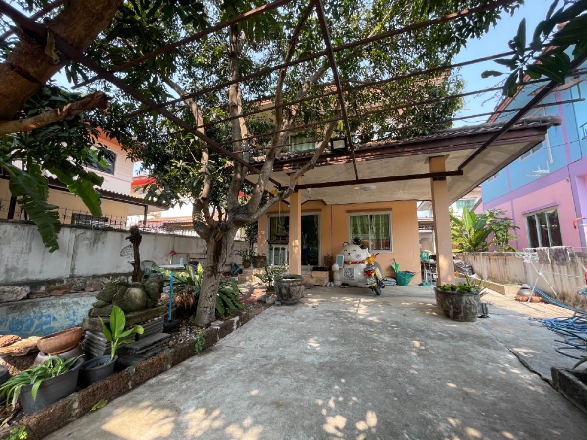 ขายบ้านนนทบุรี บางใหญ่ บางบัวทอง : ขายด่วน บ้านเดี่ยวหลังใหญ่  บ้านทิวตะวัน บางใหญ่ ซอยโรงเรียนสารสาสน์วิเทศ บางบัวทอง 55.70 ตรว