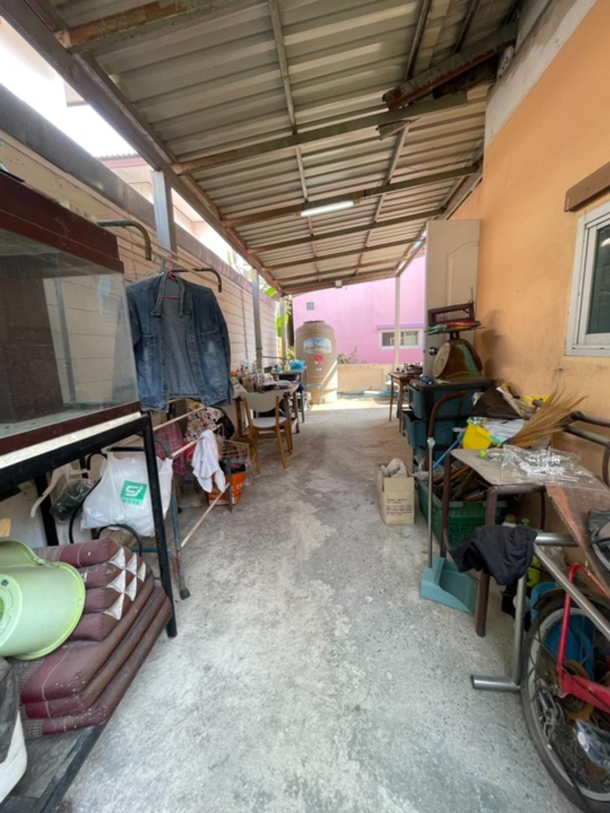 ขายบ้านนนทบุรี บางใหญ่ บางบัวทอง : ขายด่วน บ้านเดี่ยวหลังใหญ่  บ้านทิวตะวัน บางใหญ่ ซอยโรงเรียนสารสาสน์วิเทศ บางบัวทอง 55.70 ตรว