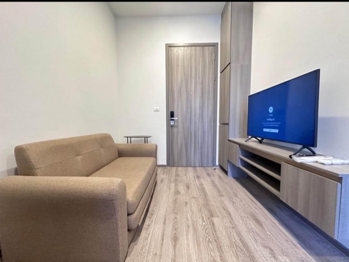 For RentCondoKasetsart, Ratchayothin : Rent 1 bedroom, 26 sqm, ceiling 3 meters, good price, bts, price 13,900 baht. Interested in making an appointment 0649353596