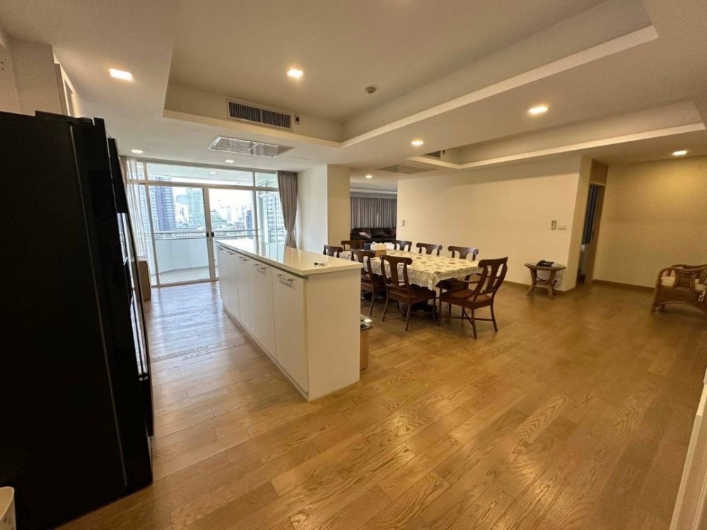 For RentCondoSukhumvit, Asoke, Thonglor : Rent La Cascade, big room, good location, wide balcony