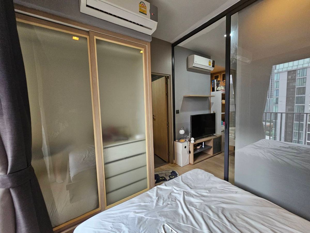 ให้เช่าคอนโดสุขุมวิท อโศก ทองหล่อ : 🐶 Pet Friendly – เลี้ยงสัตว์ได้! M Thonglor – คอนโดแต่งสวย M Thonglor  1 ห้องนอน | 1 ห้องน้ำ | ขนาด 29 ตร.ม. 💸 เช่าเพียง 20,000 บาท/เดือน  📞 Call: 086-746-8882 (K. Cooper)