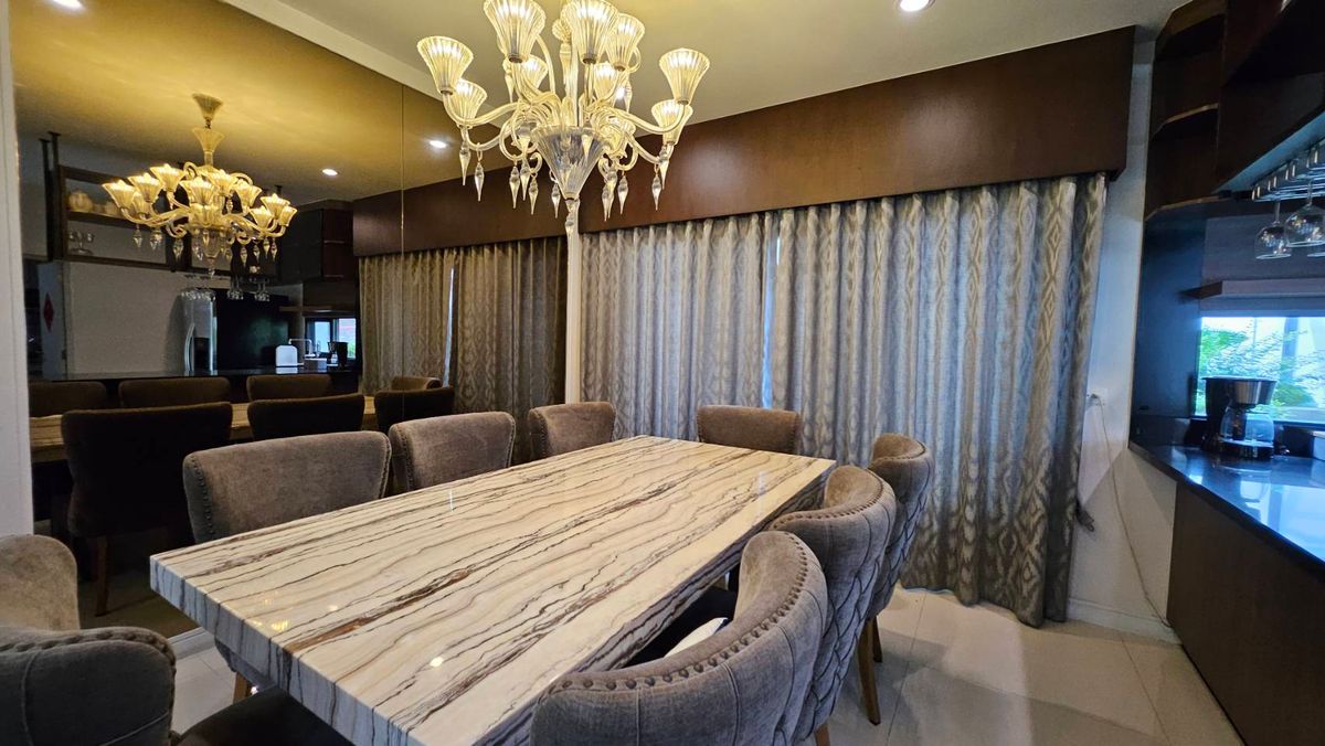 For RentHousePattanakan, Srinakarin : 🚩FOR RENT LUXURY HOUSE, a single house, very big corner 🔥 House number is already rich 🔥 Ready to stay - special price 🔥