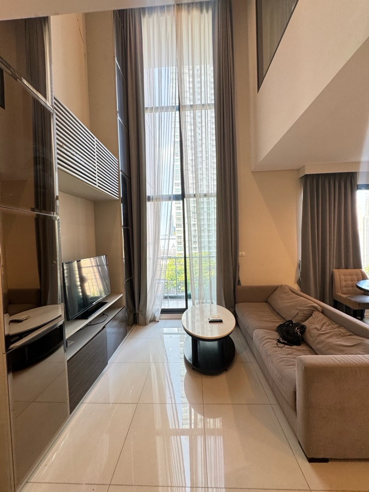 ให้เช่าคอนโดพระราม 9 เพชรบุรีตัดใหม่ RCA : For Rent Villa Asoke Duplex 1 Bedroom 2 Bathroom