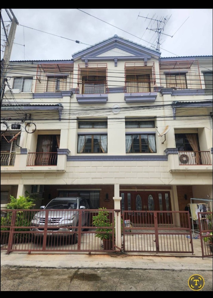 ขายบ้านรัชดา ห้วยขวาง : ขาย Townhome 3 ชั้นครึ่ง หมู่บ้านกลางเมือง2 ซอยสหการปะมูลเหม่งจ้าย (S03-1981)