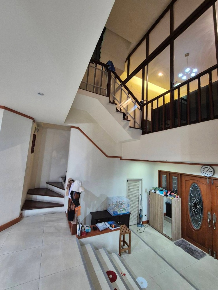 ขายบ้านรัชดา ห้วยขวาง : ขาย Townhome 3 ชั้นครึ่ง หมู่บ้านกลางเมือง2 ซอยสหการปะมูลเหม่งจ้าย (S03-1981)