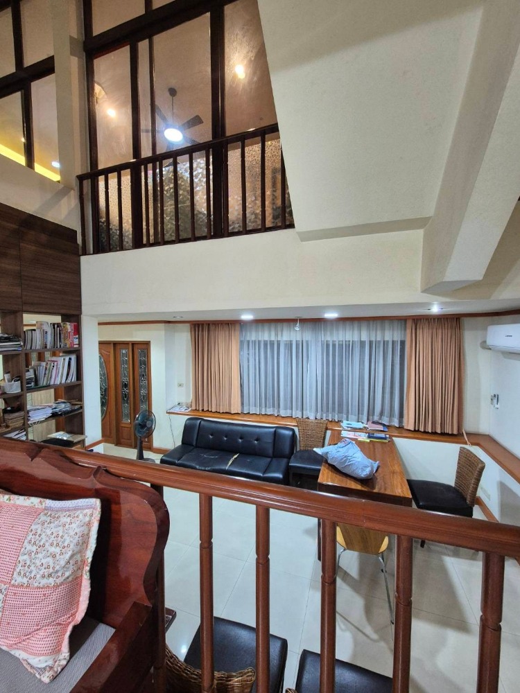 ขายบ้านรัชดา ห้วยขวาง : ขาย Townhome 3 ชั้นครึ่ง หมู่บ้านกลางเมือง2 ซอยสหการปะมูลเหม่งจ้าย (S03-1981)