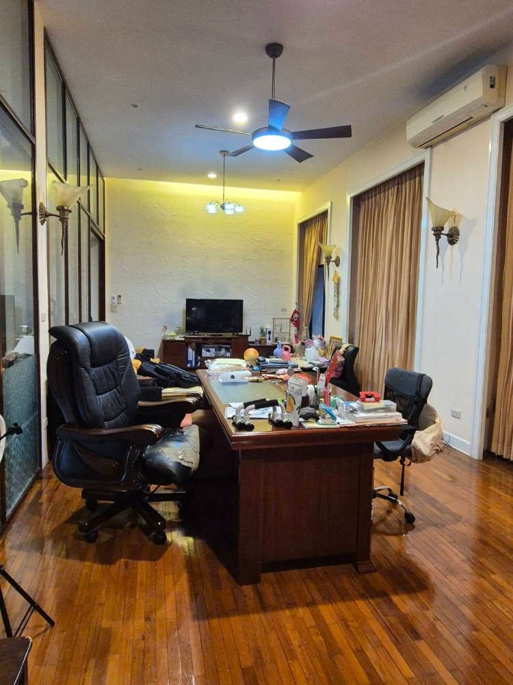 ขายบ้านรัชดา ห้วยขวาง : ขาย Townhome 3 ชั้นครึ่ง หมู่บ้านกลางเมือง2 ซอยสหการปะมูลเหม่งจ้าย (S03-1981)